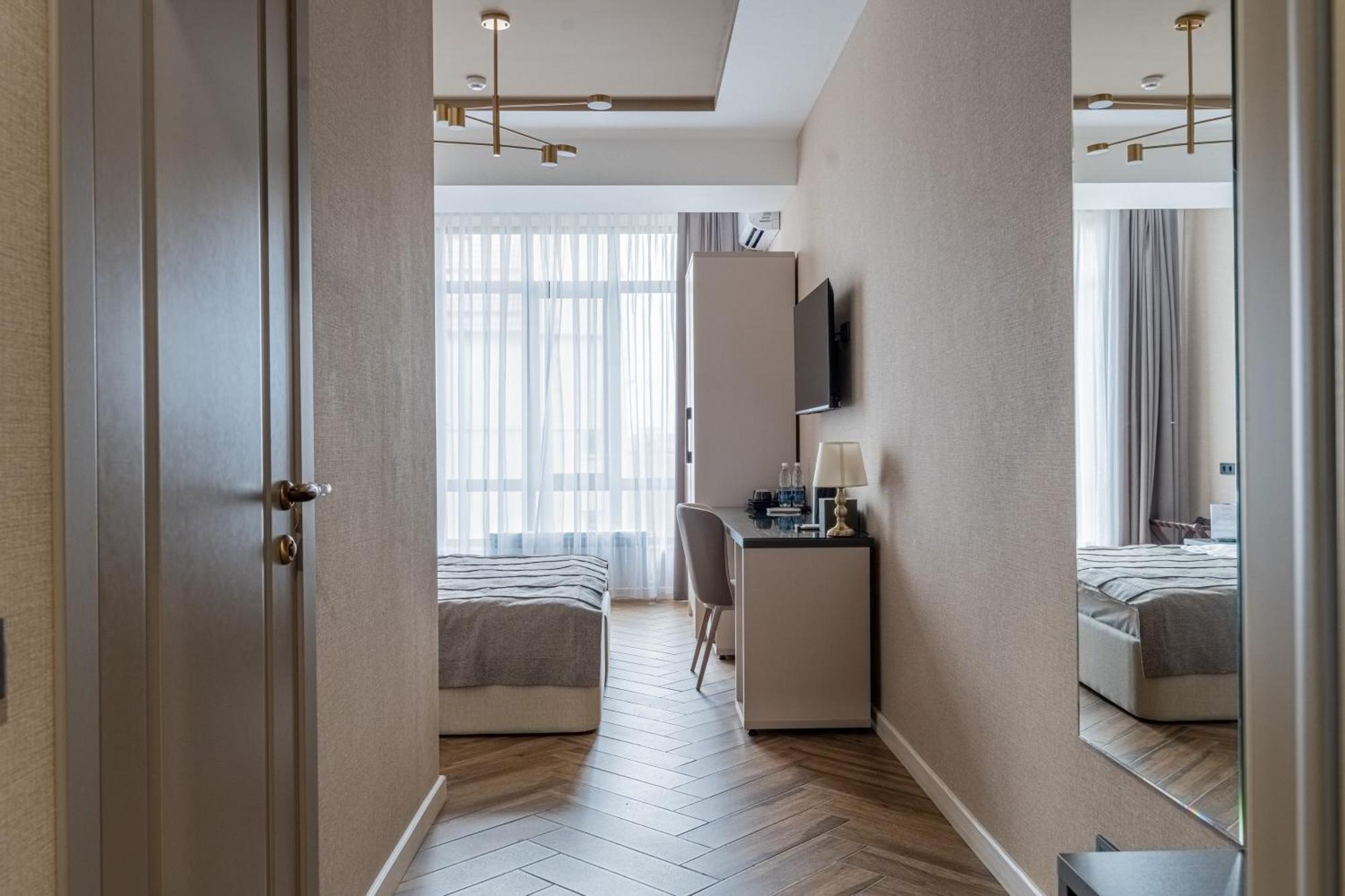 Five Hotel Biškek Exteriér fotografie