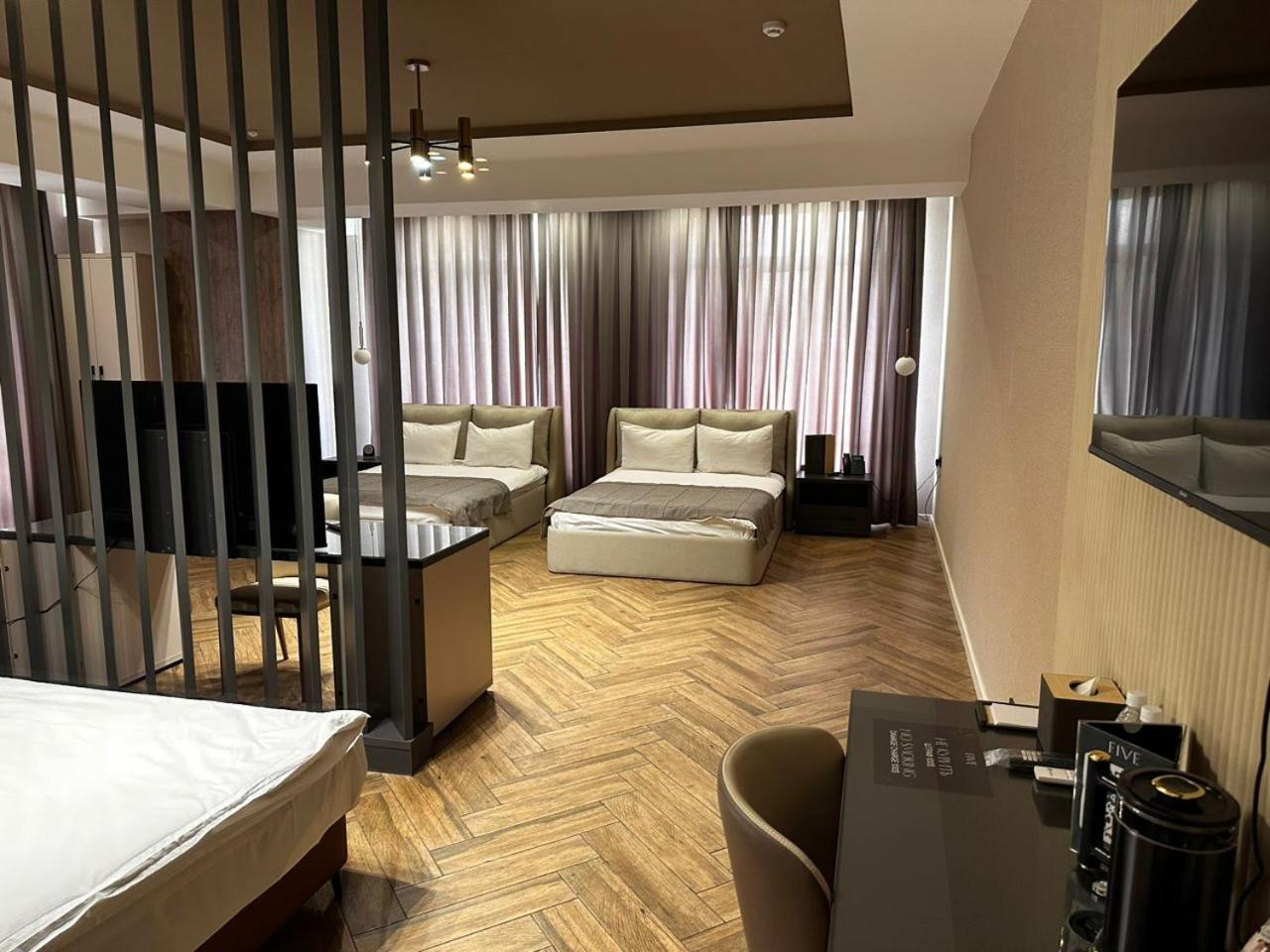 Five Hotel Biškek Exteriér fotografie